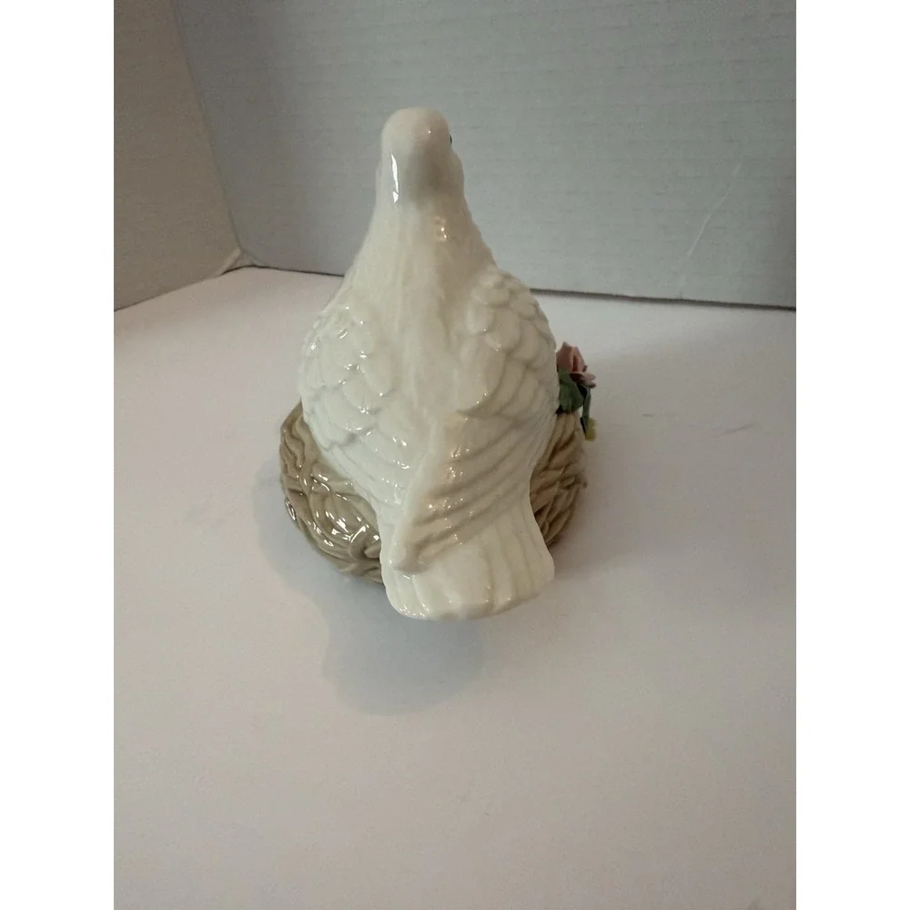 Vintage Heritage House Porcelain Bird Music Box Floral Grandma Cottage Core